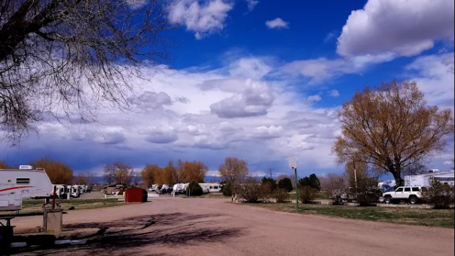 Barr Lake RV Park – Brighton, Colorado campgrounds (Thumbnail)