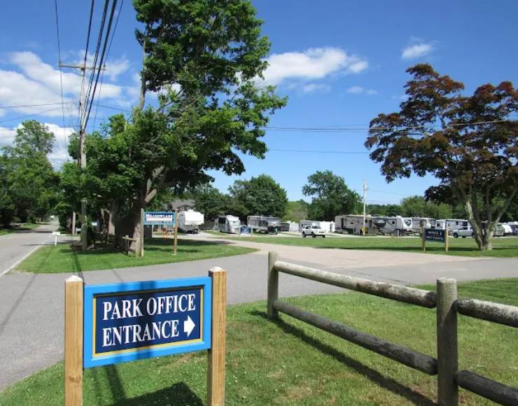 Meadowlark Mobile Home & RV Park (Thumbnail)